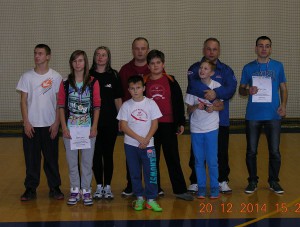 2014-12-20 humenne – krosnienscy zawodnicy Krośnieńscy zawodnicy na hali w Humennem