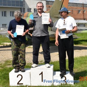 Podium F1K senior. 2. Tomasz Lipski, 1. Maciej Bęben, 3. Roman Sowa Podium F1K senior. 2. Tomasz Lipski, 1. Maciej Bęben, 3. Roman Sowa