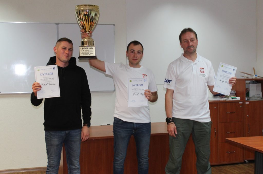 Podium klasyfikacji końcowej PP: 3. Michał Śliwiński, 1. Michał Słyś, 2. Henryk Krupa