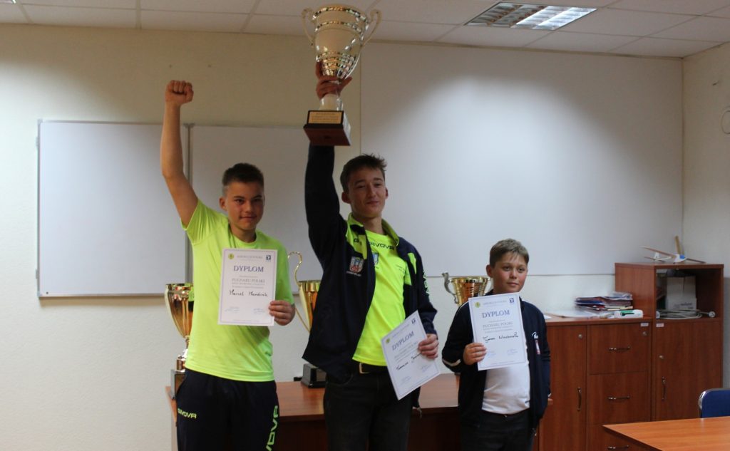 Podium końcowe PP F1A junior: 3. Marcel Mandziak. 1. Tomasz Jeziorny, 2. Tymon Niezborała